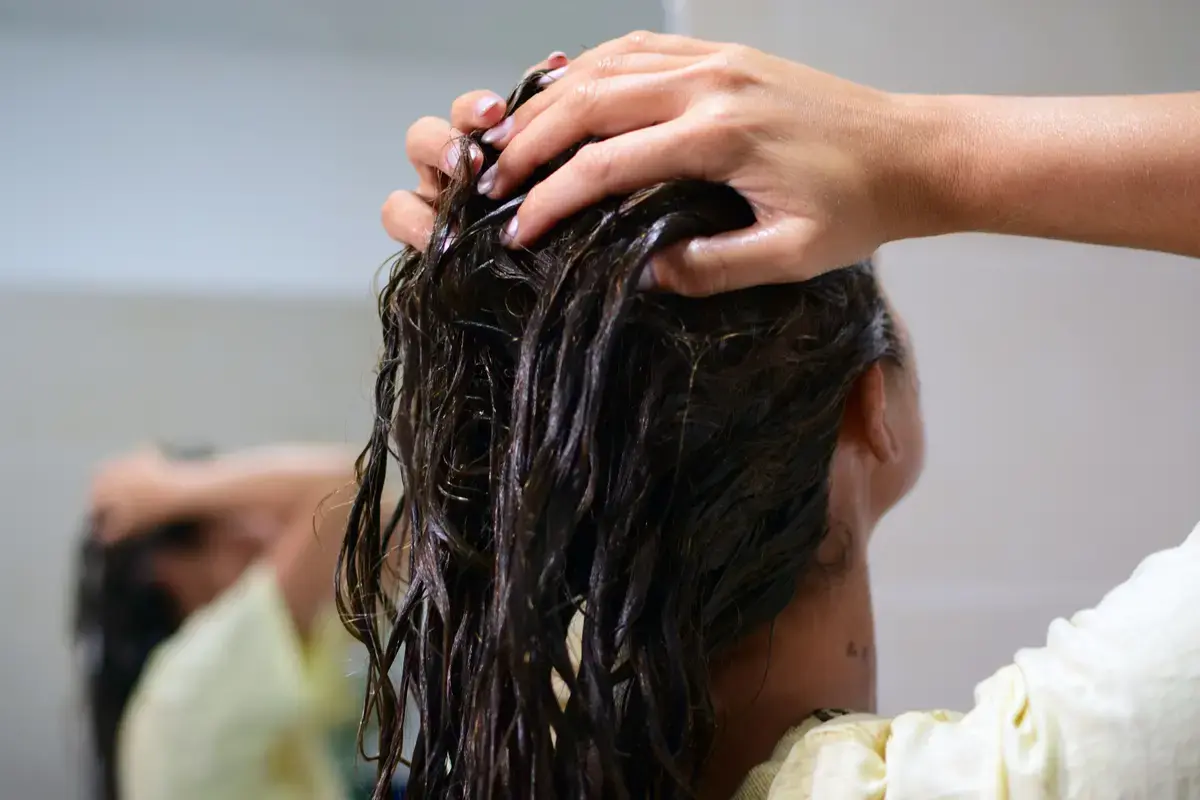 Achieving Healthier Hair: Expert Tips for Mask Application
