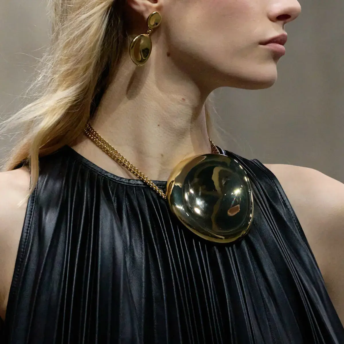 Bold Jewelry Takes Center Stage for the Autumn Fashion Season