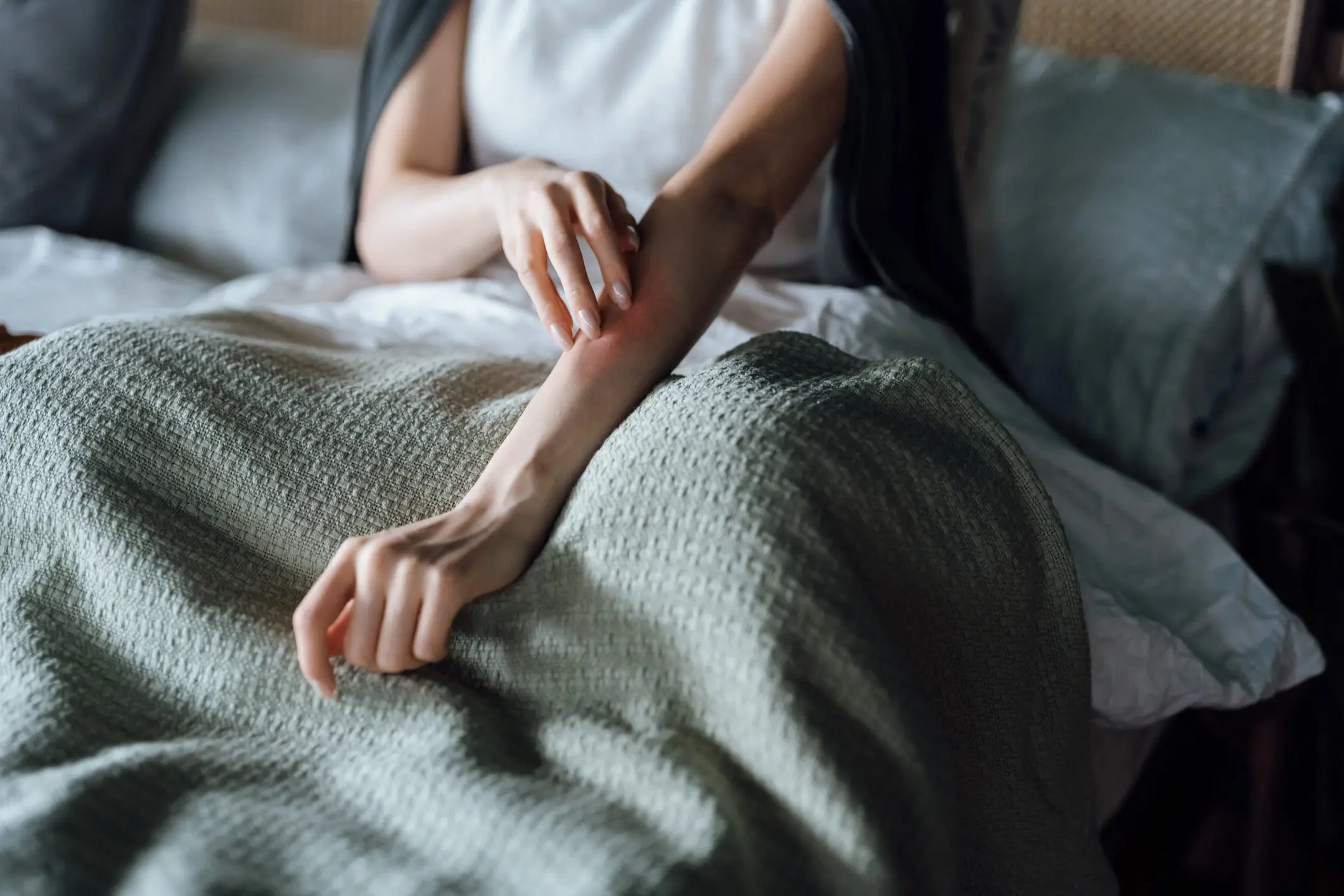 Dermatologists Share Effective Treatments for Itchy Skin Relief