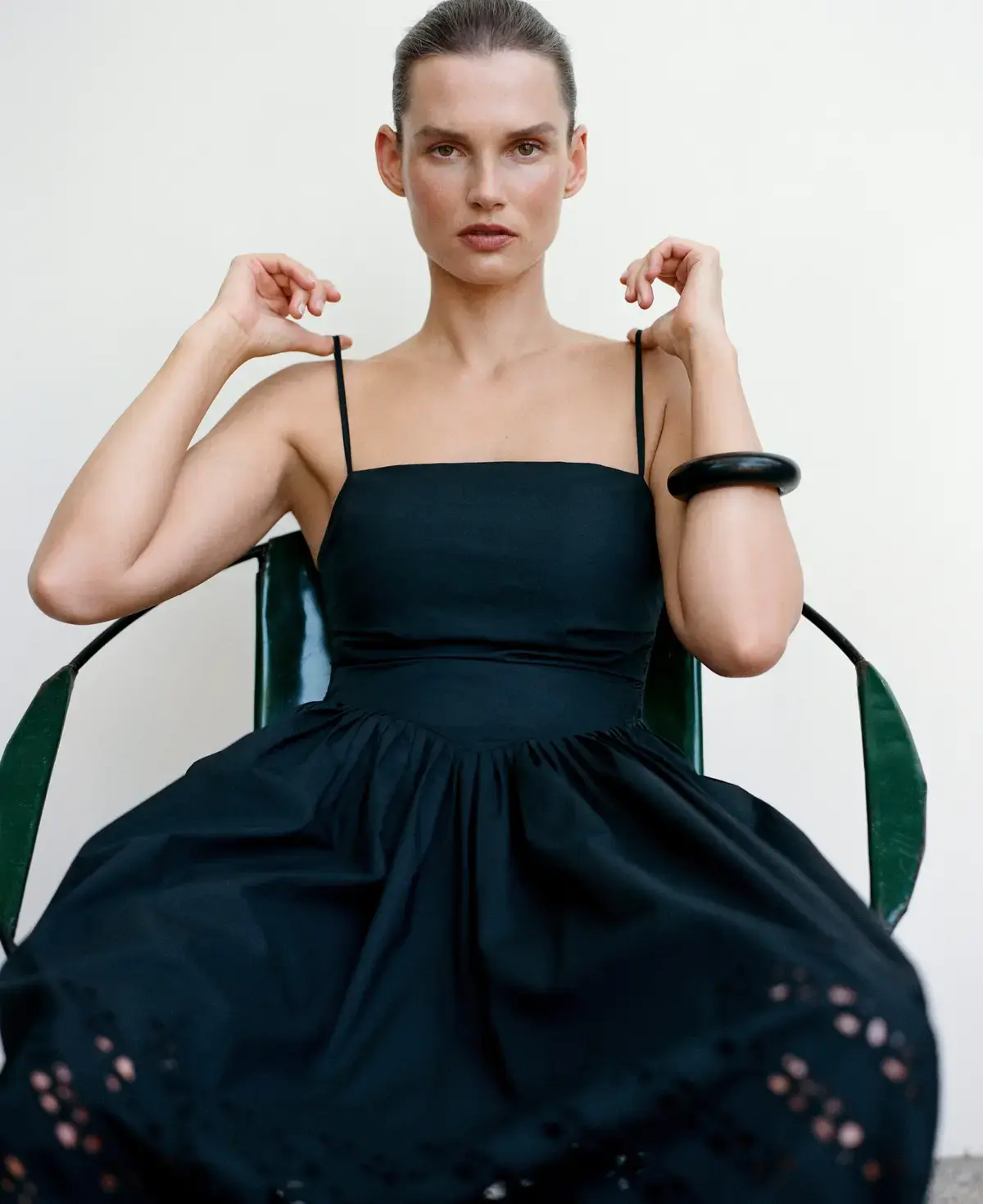 Eyelet Takes Center Stage: Late‑Summer’s Must‑Wear Fabric Extends Into Fall