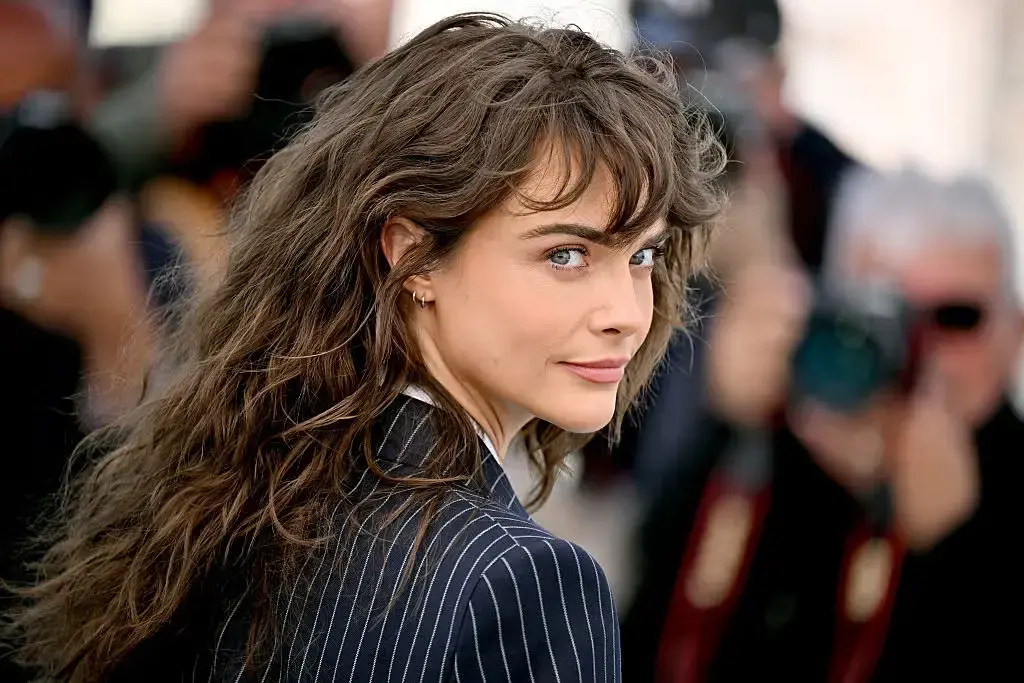 French‑Girl Fringe Returns as Summer’s Easy‑Going Hair Trend