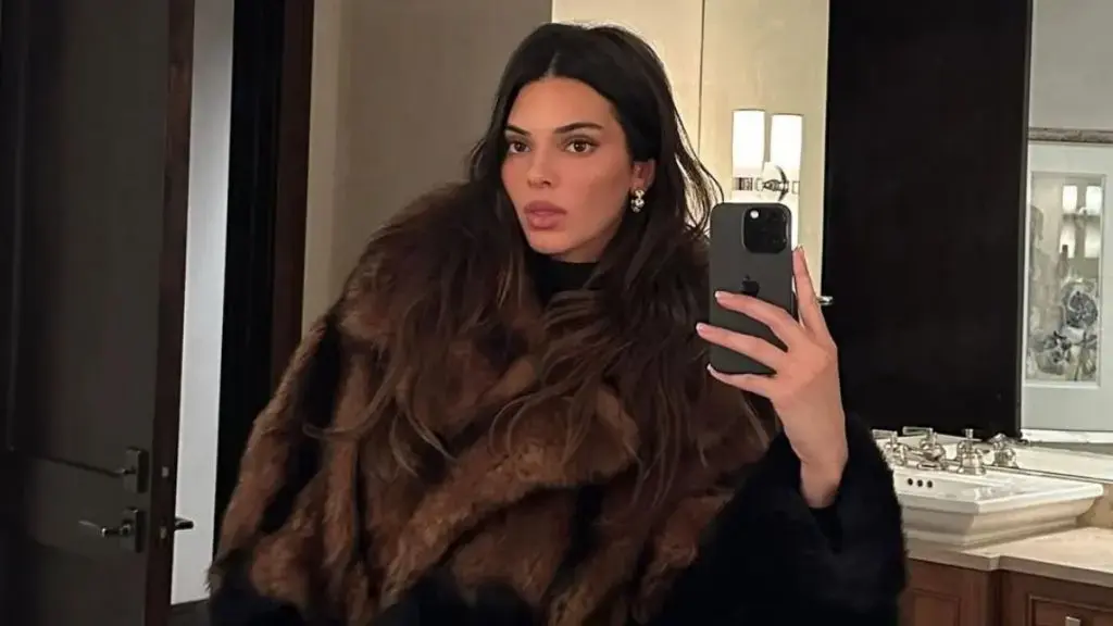 Kendall Jenner Returns to TikTok with Stunning Look