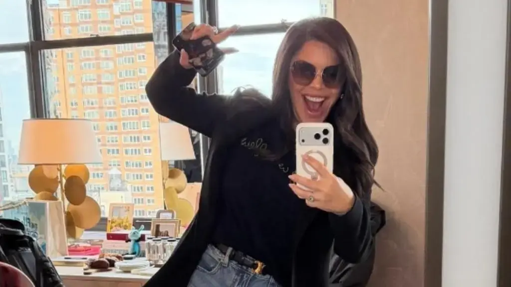 Lauren Sanchez Makes a Bold Fashion Statement in Sydney