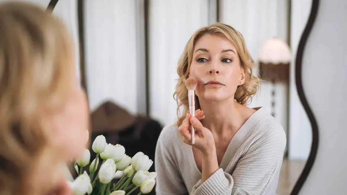 Revolutionary Makeup Brush Wins Over Beauty Fans