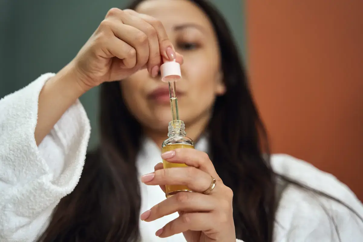 Should You Consider Using Castor Oil for Facial Care? Experts Weigh In