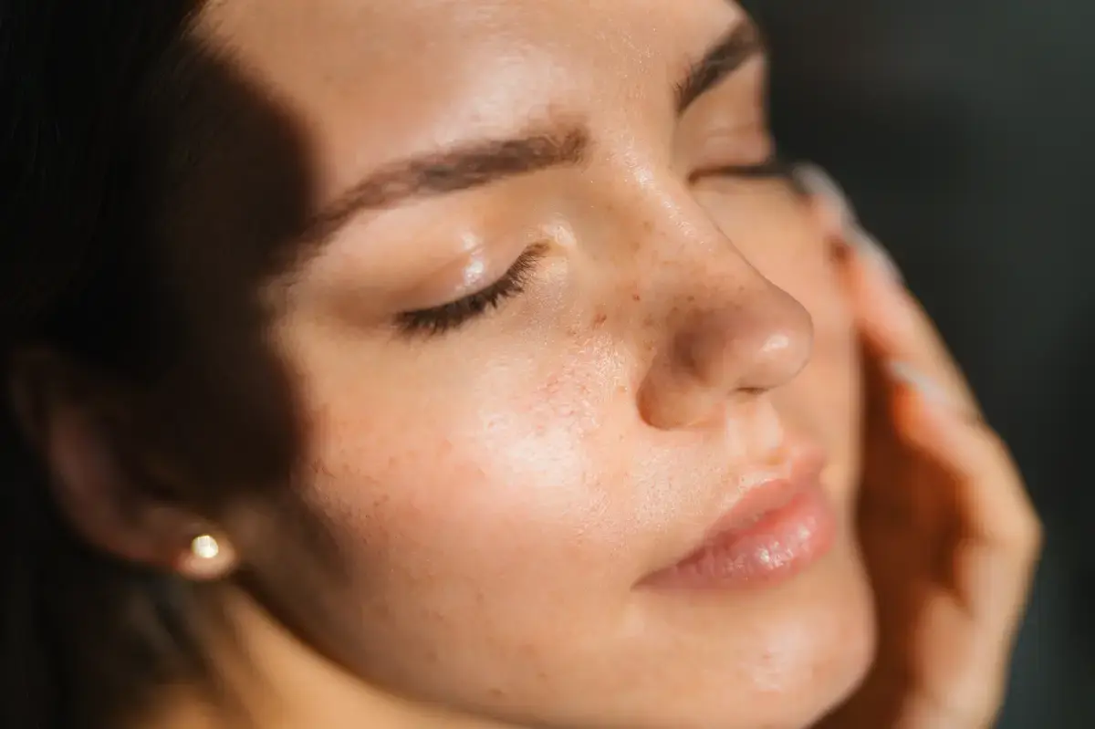 Understanding At-Home Facial Hair Removal Options
