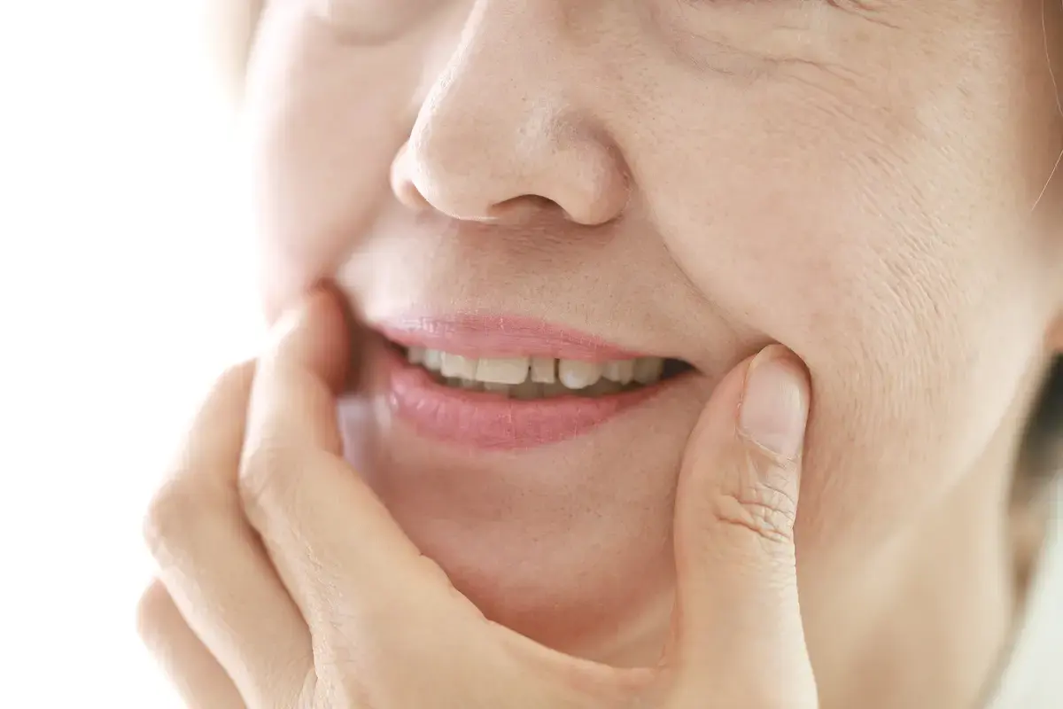 Understanding the Causes of White Bumps on Your Lips