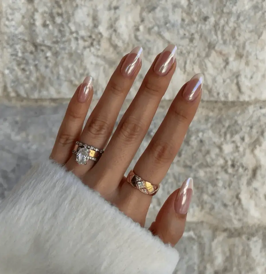 Vanilla Latte Glaze Nails Become Latest Beauty Trend