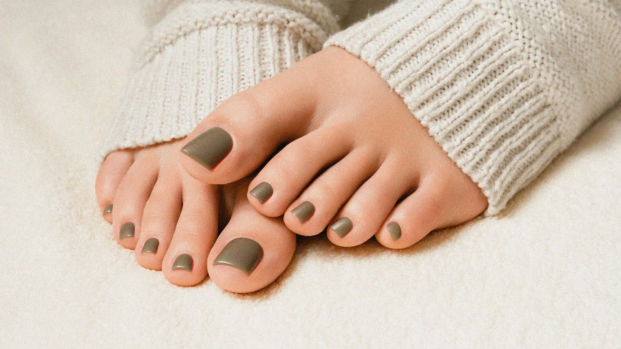 Fall 2026 Pedicure Colors Blend Warmth and Boldness