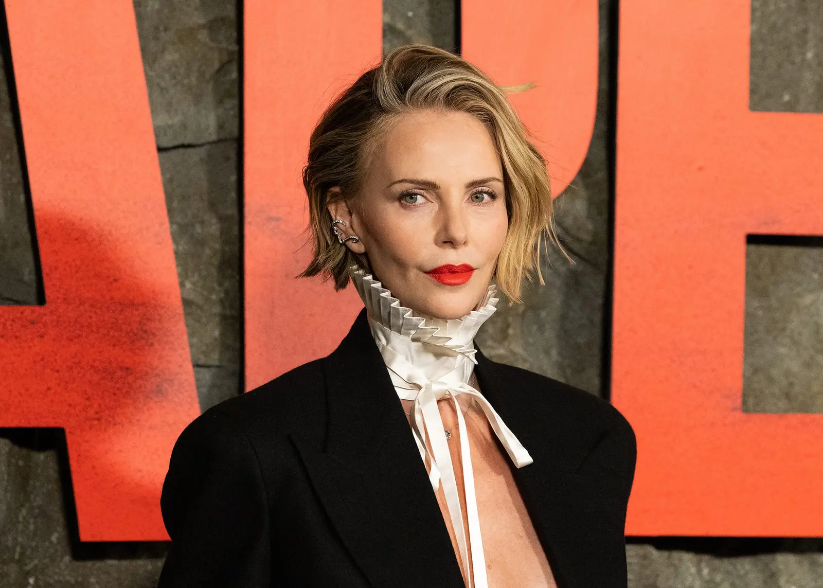 The Stacked Bob Is Fall’s Coolest Haircut for Fine Hair