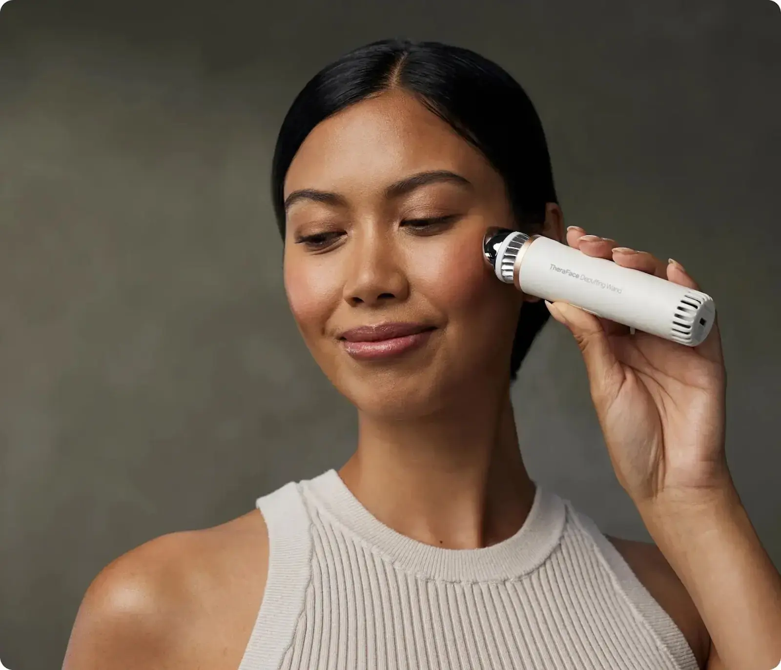 These Depuffing Skin Care Tools Make My Face Look Instantly More Awake