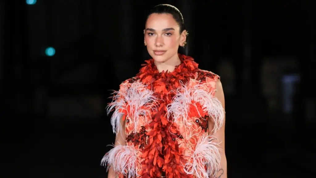 Dua Lipa Stuns in Chanel’s Bold Spring/Summer 2027 Design at Paris Fashion Week