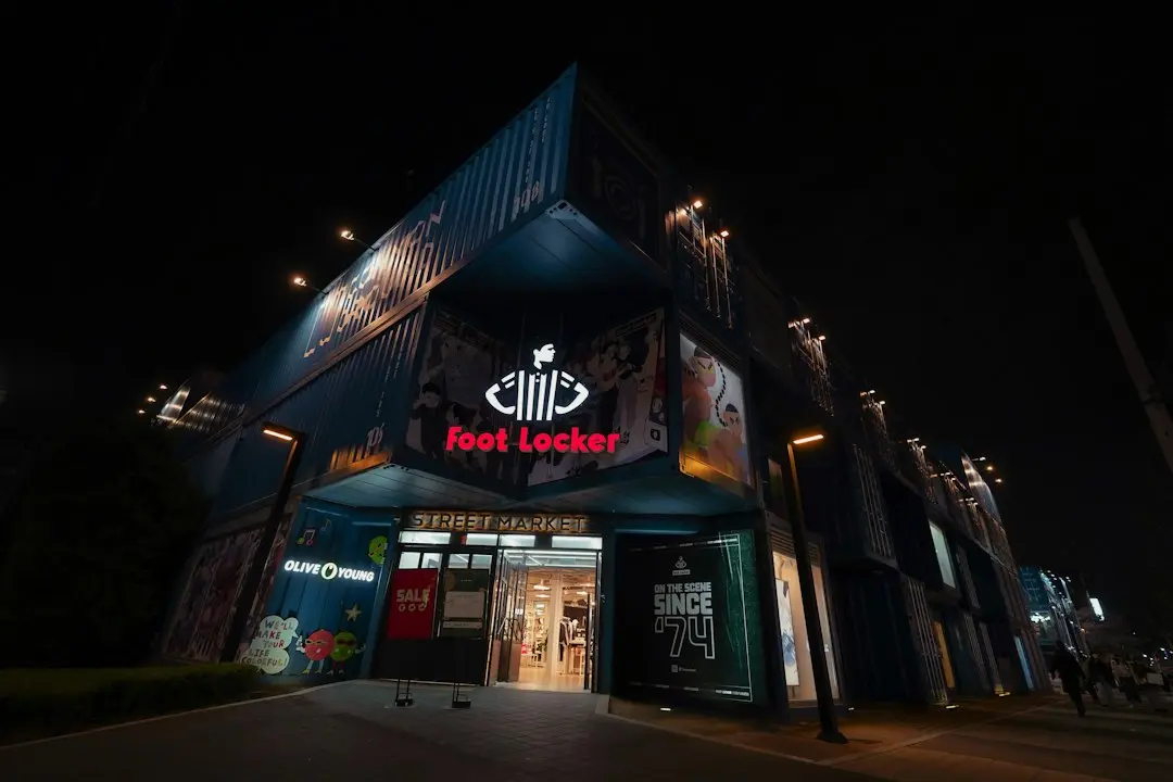 Foot Locker Partners with New York Knicks in New Retail Deal
