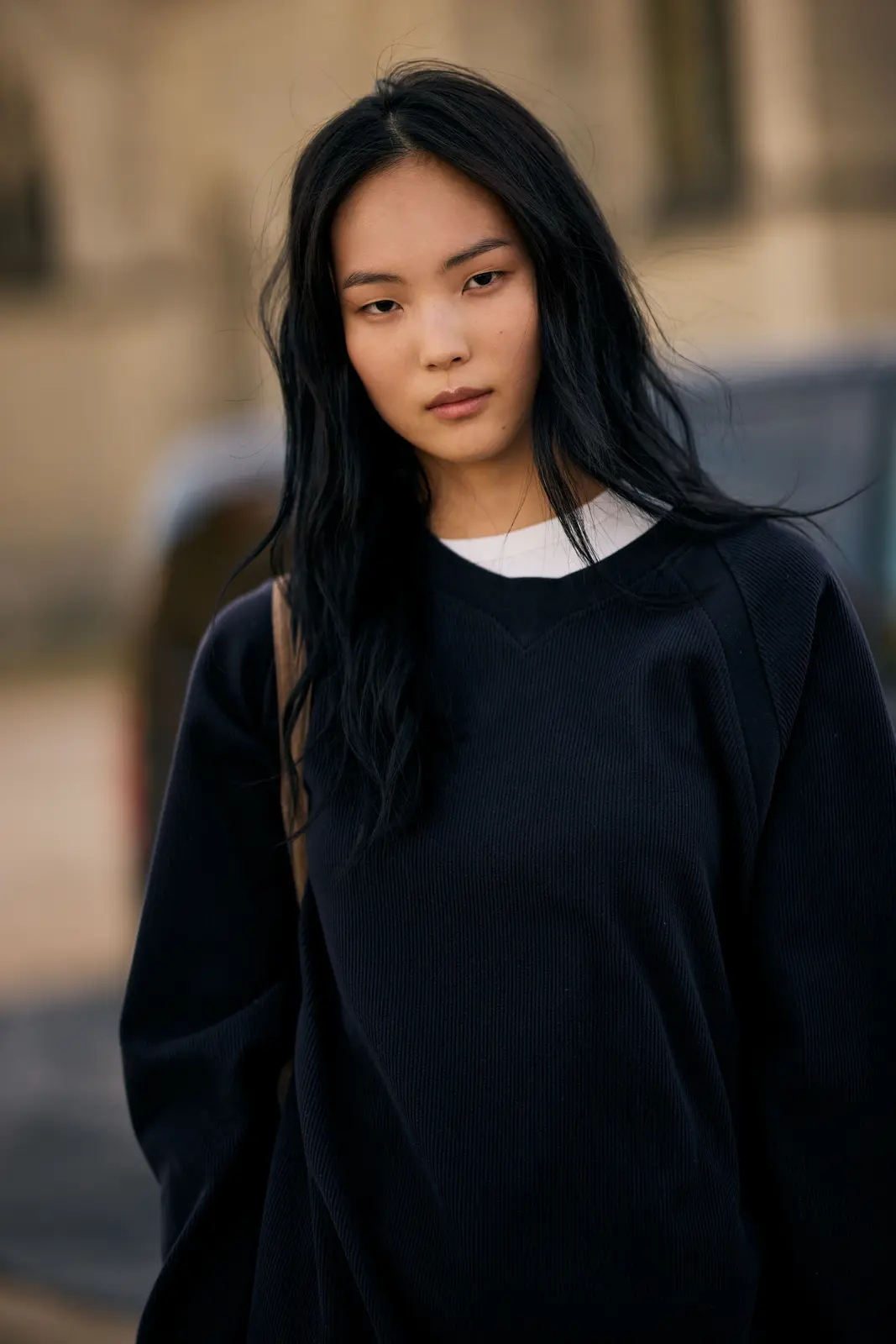 How to Keep Your Hair Sleek: A 7-Step Guide to Frizz-Free Blowouts