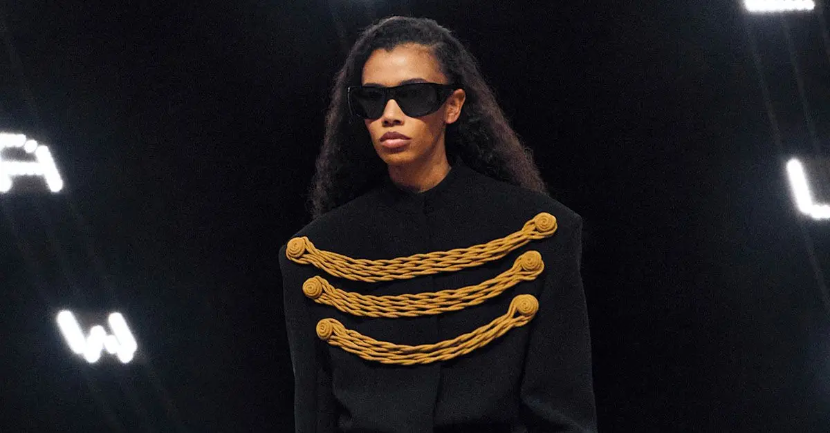 I Know You're an It Girl If You're Wearing These 6 Major Fall Jacket Trends