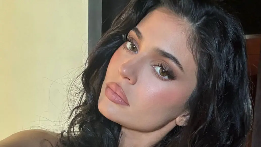 Kylie Jenner Turns Heads in Wonderland’s Autumn/Winter 2026 Cover Shoot