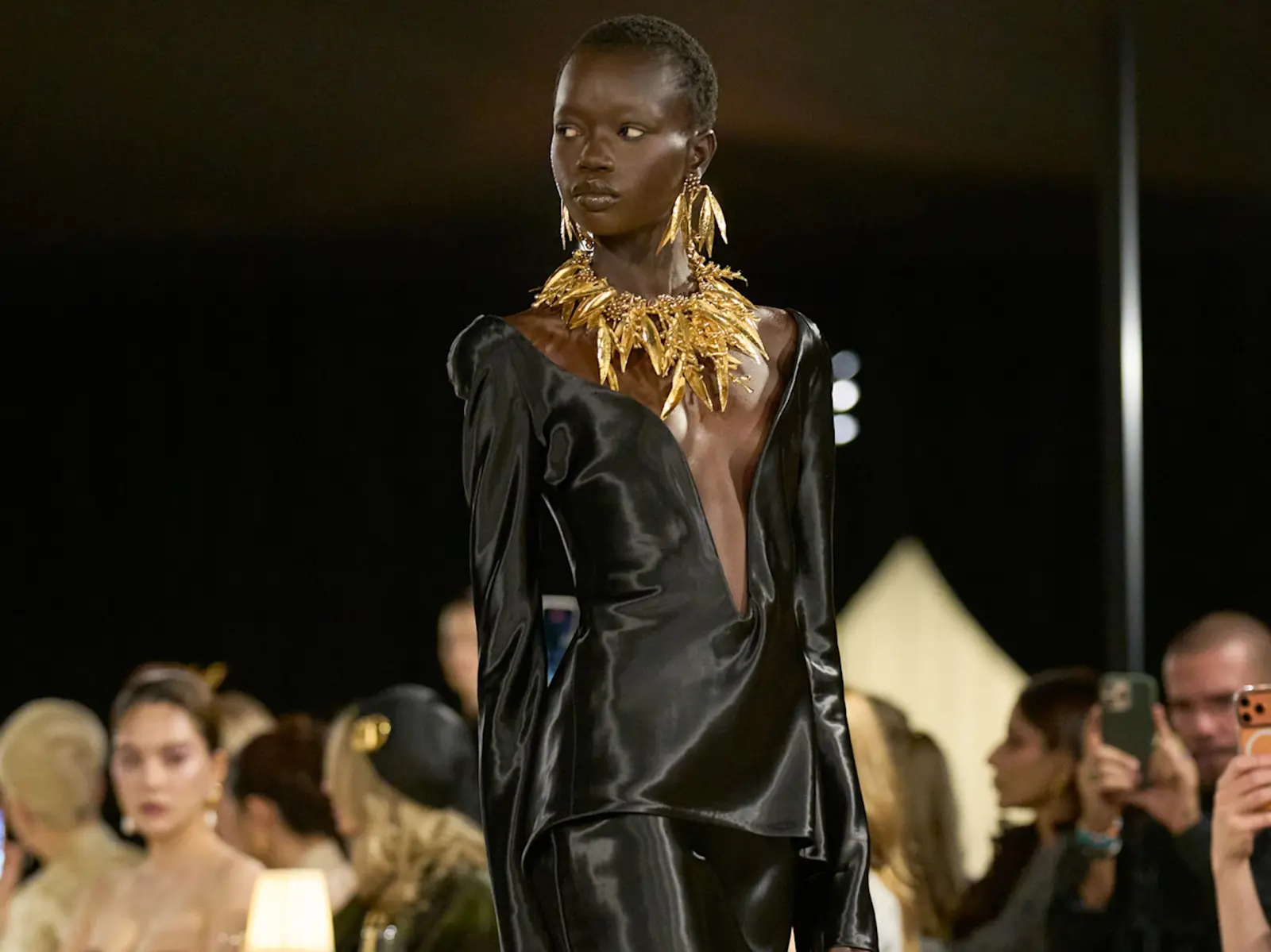 Schiaparelli's SS27 Show Champions Bold Gold Accessories